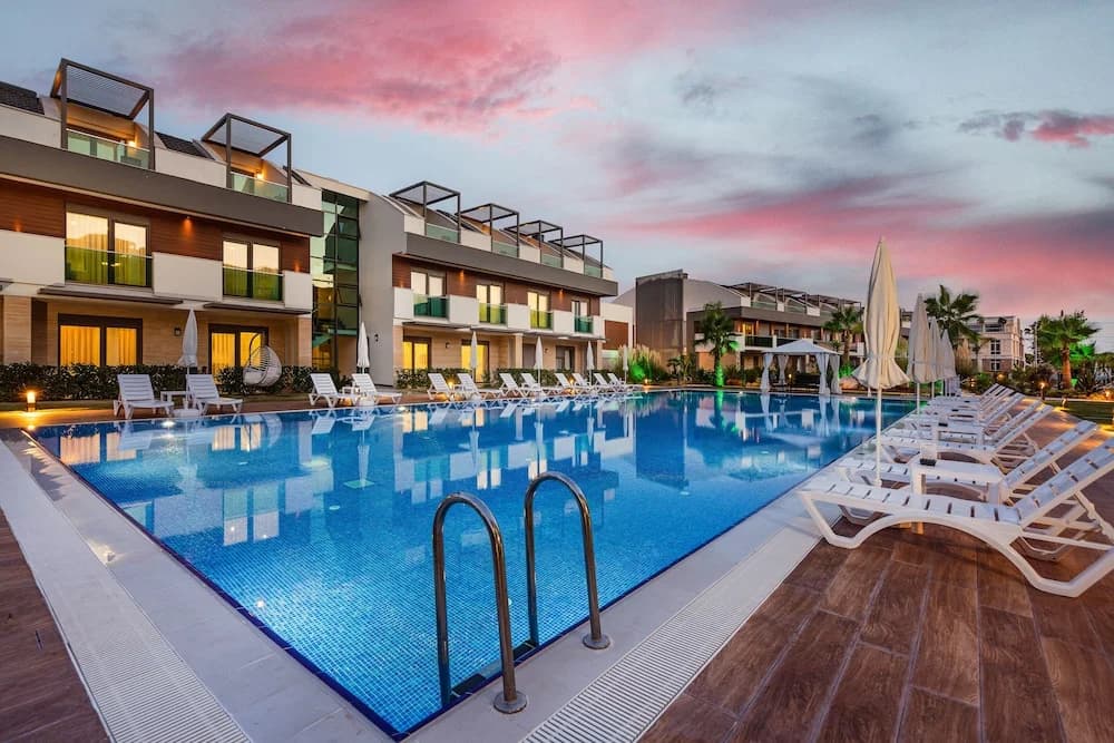 Отель Veranda Suites - Анталья