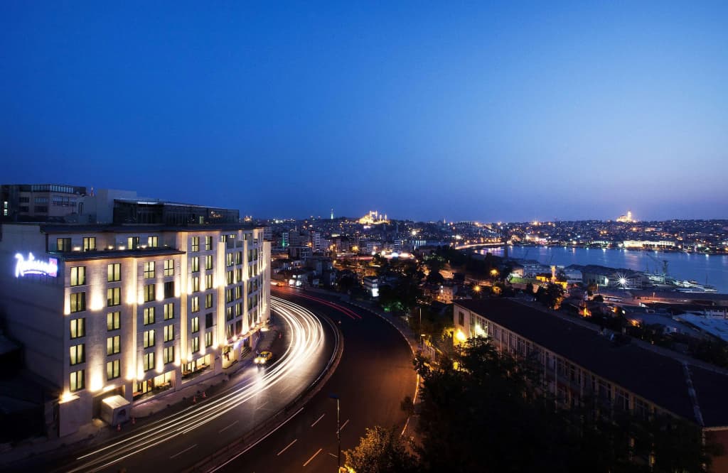 Radisson Blu Hotel Istanbul Pera - Стамбул
