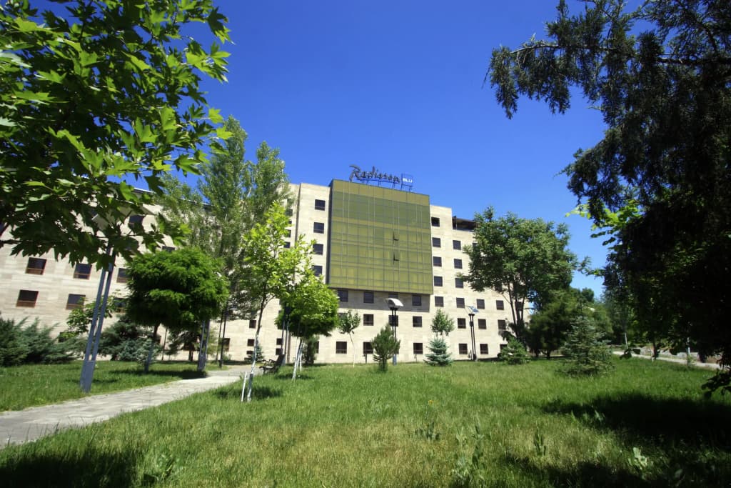 Radisson Blu Hotel, Yerevan - Ереван