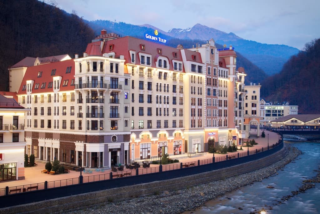 Отель Golden Tulip - Красная Поляна