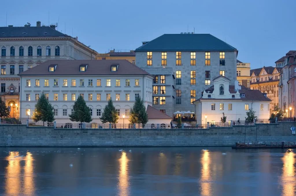 Отель Four Seasons Prague - Прага